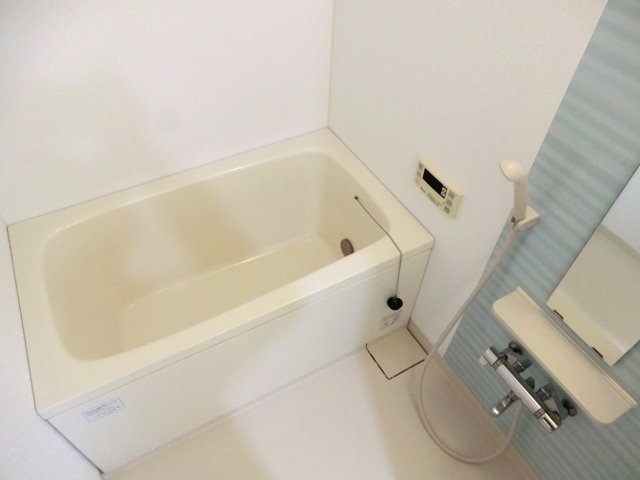 バス・シャワールーム　☆追い焚き機能付きです。☆