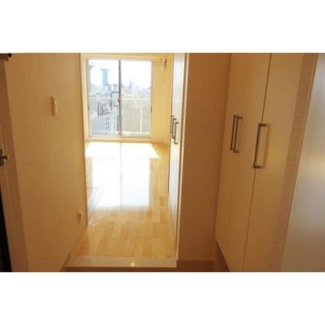 玄関　※写真は同タイプ住戸です。