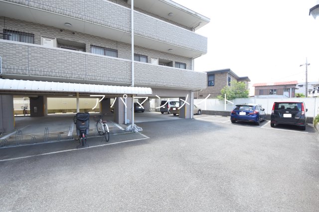 駐車場　カースペースがあります