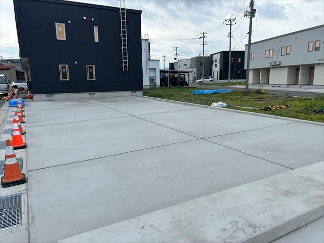 駐車場　駐車場