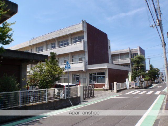 小学校　丸亀市立垂水小学校（小学校）まで600m