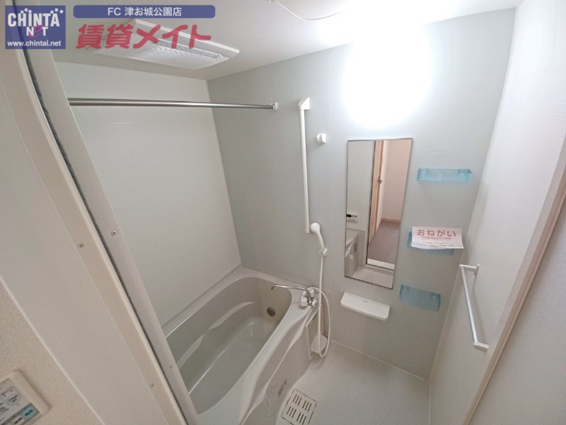 バス・シャワールーム　反転タイプ参考写真
