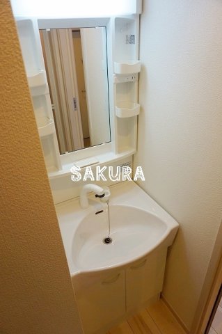 洗面設備　忙しい朝には欠かせない洗面所です♪