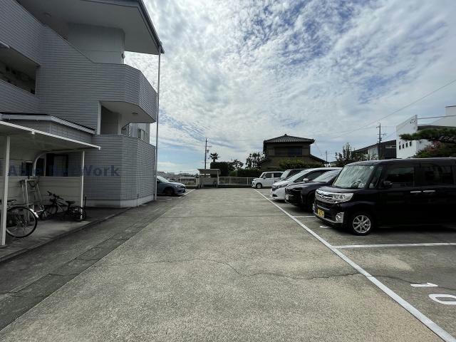 駐車場　駐車場