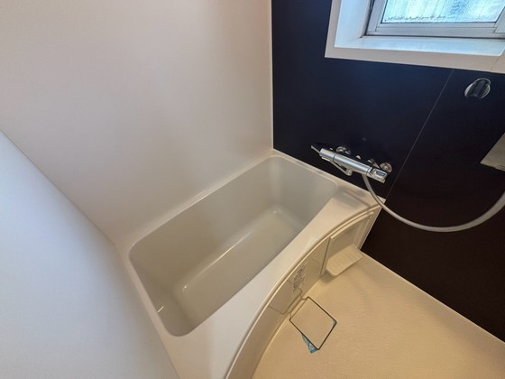 バス・シャワールーム　※別部屋のお写真です。