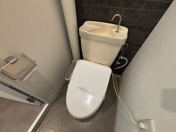 トイレ　※別部屋のお写真です。