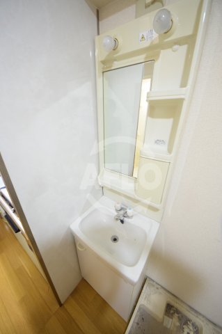洗面設備　ロイヤルキャッスル　洗面化粧台