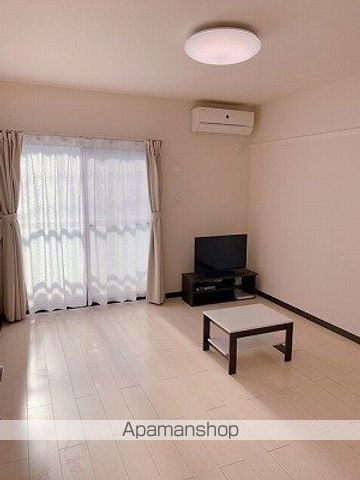 レオネクストリヴィエール武庫川の居間写真