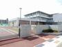 小学校　仙台市立荒井小学校（小学校）まで894m
