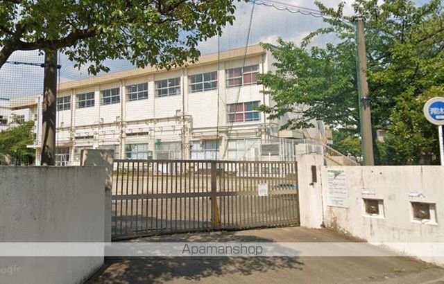 小学校　足立区立桜花小学校（小学校）まで2245m