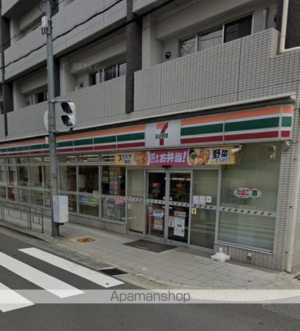 コンビニ　セブンイレブン（コンビニ）まで415m