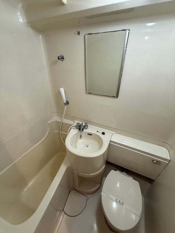 メゾンスリーエイト園田のトイレ写真