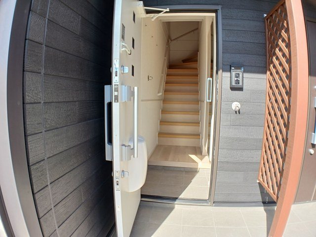 玄関　明るい玄関です