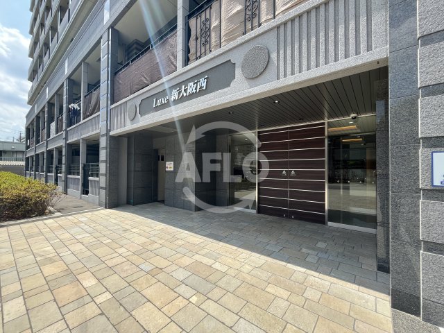 エントランス　Luxe新大阪西　エントランス