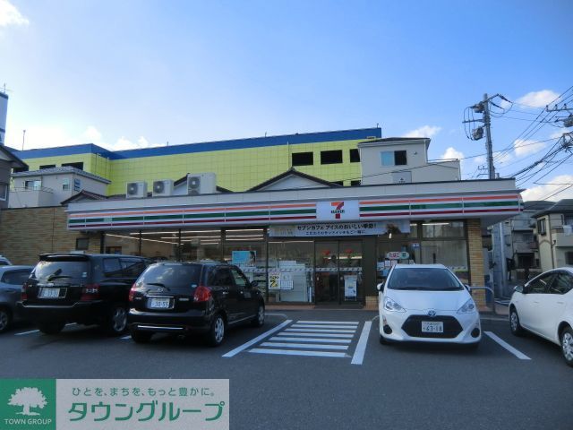 コンビニ　セブンイレブン（コンビニ）まで300m
