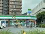 コンビニ　ファミリーマート小倉企救丘駅前店（コンビニ）まで86m