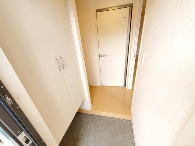 玄関　※参考画像　同タイプ１０３の写真です