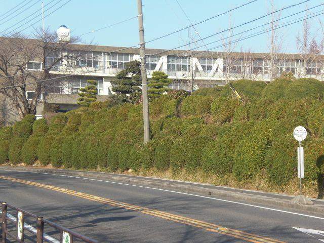 中学校　豊明市立豊明中学校（中学校）まで987m