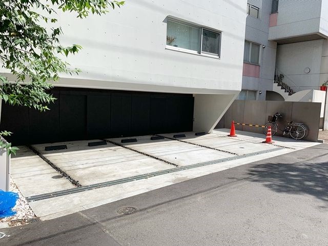 駐車場　弊社は全物件仲介手数料半月分★