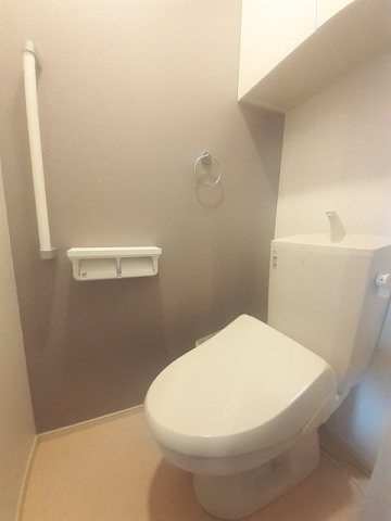 トイレ　落ち着いたトイレです