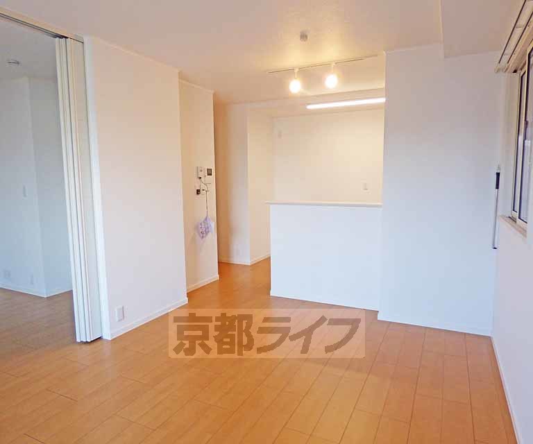 居室・リビング　広々としていて綺麗です。
