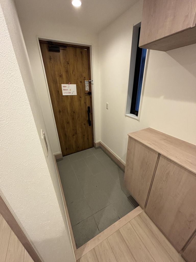 玄関　設備