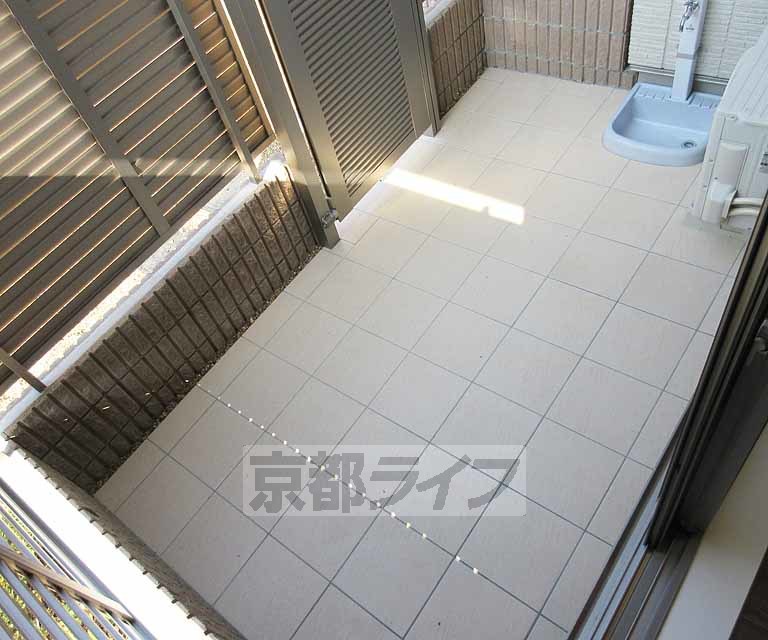 バルコニー　凄く広いバルコニー・