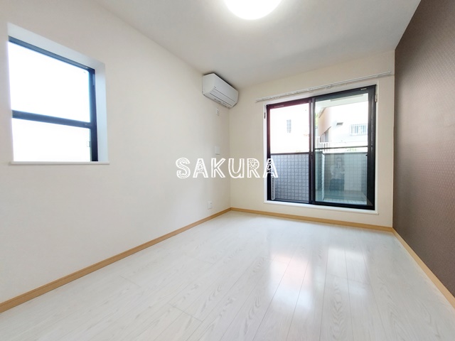 居室・リビング　開放感のあるゆったりとしたお部屋です♪