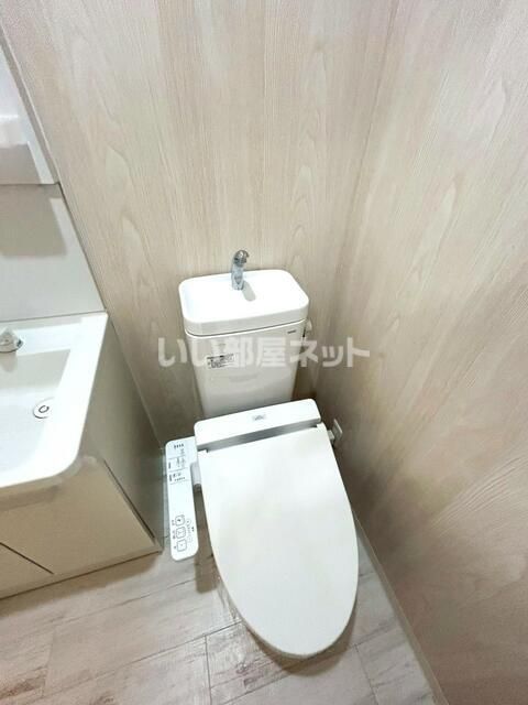 シャトーレイネ B棟のトイレ写真