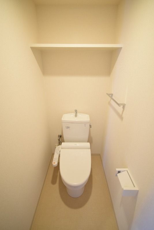 地下鉄七隈線 渡辺通駅 徒歩4分 11階建 築15年のトイレ写真