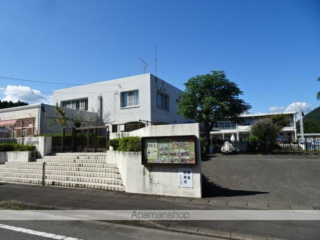 小学校　伊太小学校（小学校）まで658m