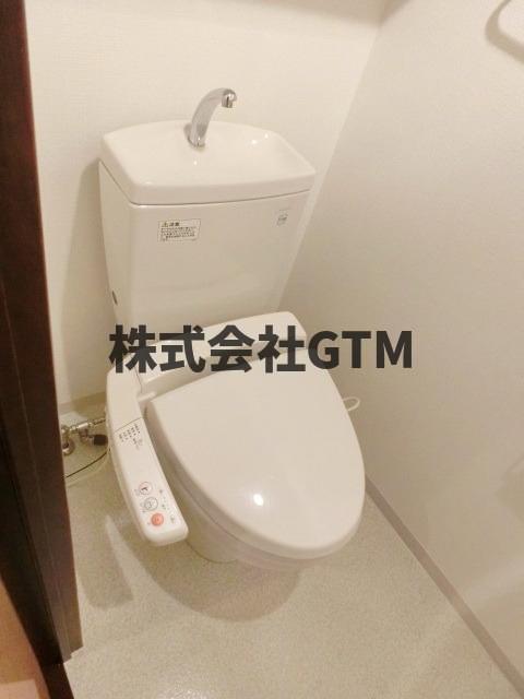 東京メトロ日比谷線 小伝馬町駅 徒歩4分 11階建 築20年のトイレ写真