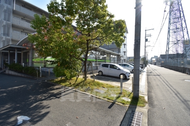 ＪＲ阪和線 和泉府中駅 徒歩7分 5階建 築20年の外観写真
