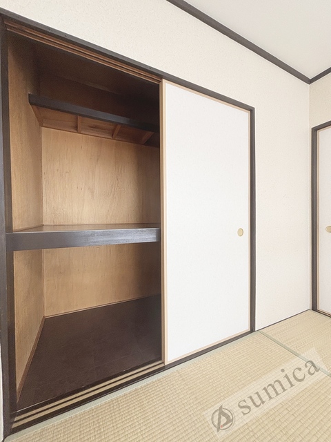 収納　たっぷり収納で隠し収納！