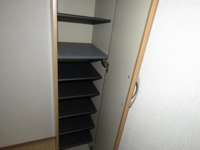 収納　シューズボックス