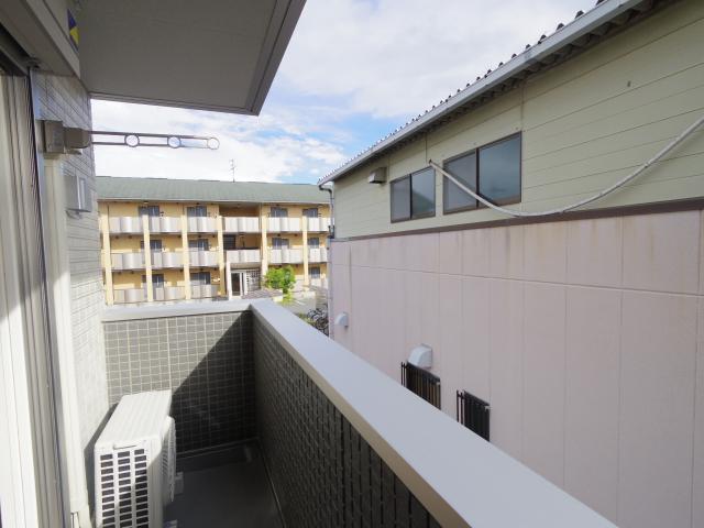 ＪＲ関西本線 奈良駅 バス乗車時間：14分 最寄りバス停で下車 徒歩2分 3階建 築9年の内装写真