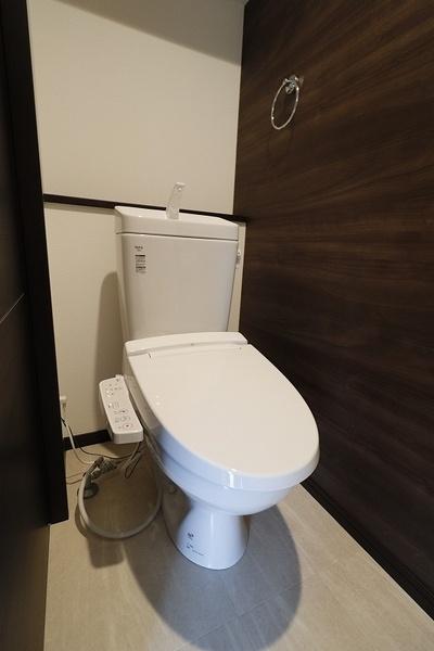 地下鉄箱崎線 箱崎宮前駅 徒歩5分 3階建 築4年のトイレ写真