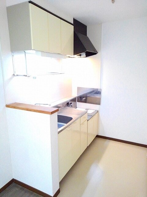 プラドール石山のキッチン写真
