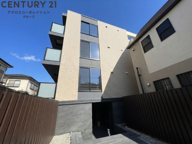 建物外観　オートロック完備で安心のセキュリティ♪