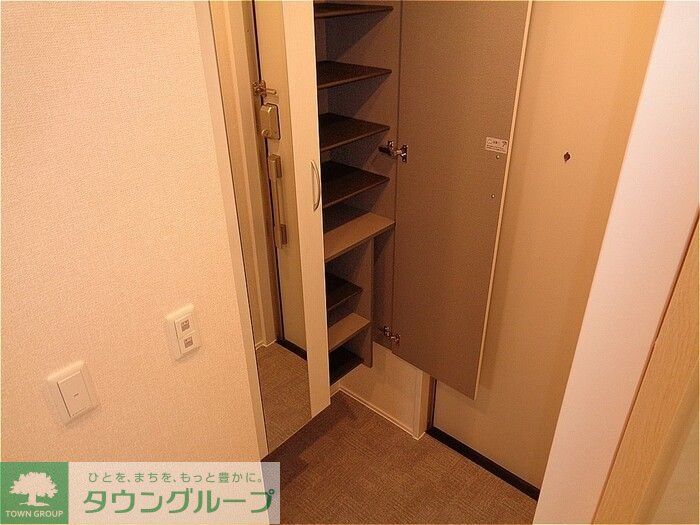 メゾン アゼリアの玄関写真