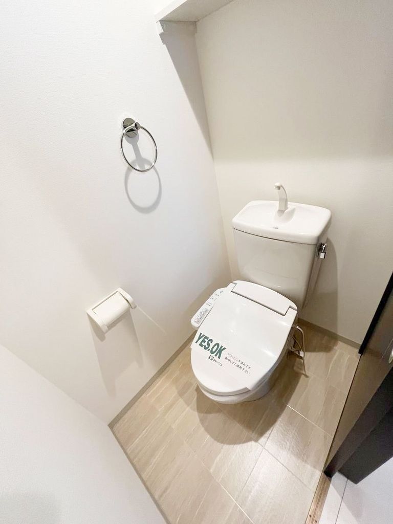東急大井町線 戸越公園駅 徒歩5分 3階建 築11年のトイレ写真