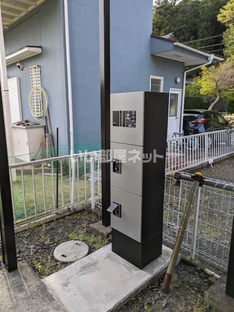 小田急小田原線 本厚木駅 バス乗車時間：20分 最寄りバス停で下車 徒歩2分 2階建 築24年の内装写真