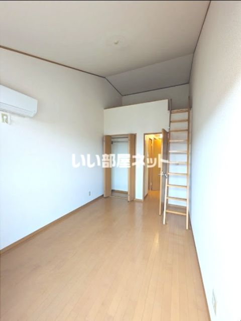 小田急小田原線 本厚木駅 バス乗車時間：20分 最寄りバス停で下車 徒歩2分 2階建 築24年のキッチン写真