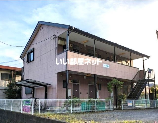 小田急小田原線 本厚木駅 バス乗車時間：20分 最寄りバス停で下車 徒歩2分 築24年