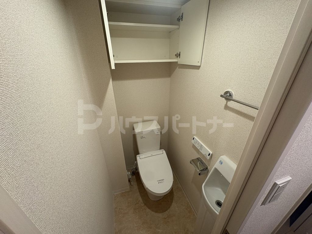 都営新宿線 浜町駅 徒歩2分 10階建 築20年のトイレ写真