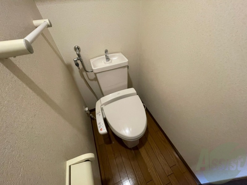 トイレ　トイレです。ウォシュレット付を探している方、おすすめです。