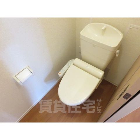 山陽電鉄本線 西二見駅 徒歩10分 2階建 築14年のトイレ写真