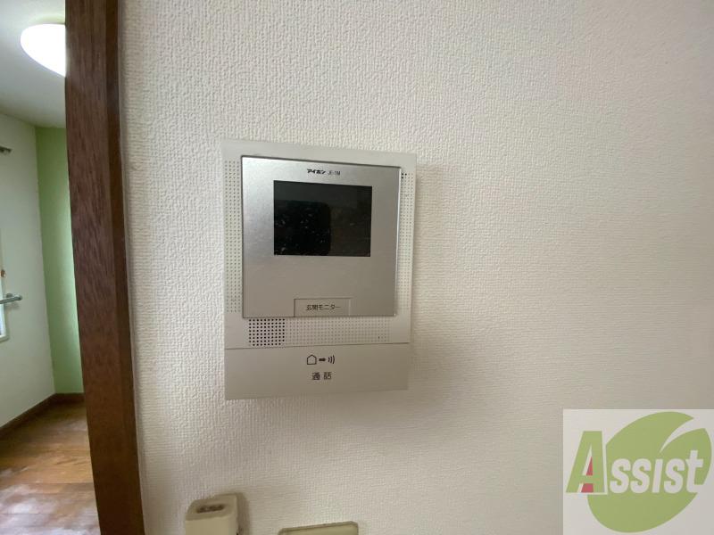 セキュリティ　ＴＶモニター付インターホンです。来客者の顔が見えるので安心！
