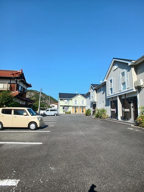 駐車場　駐車場