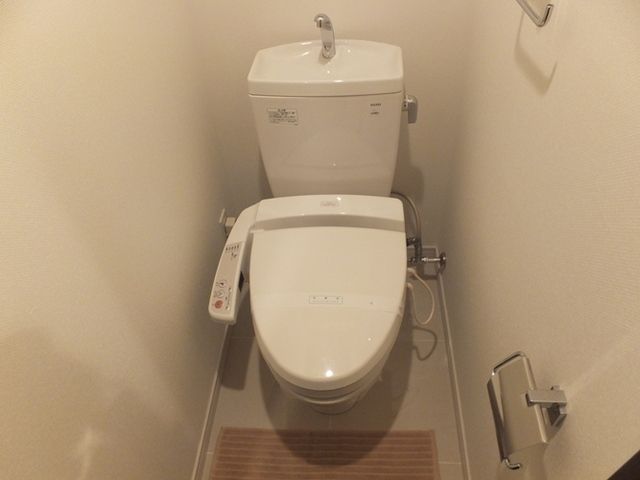 トイレ　☆洗浄便座付お手洗☆